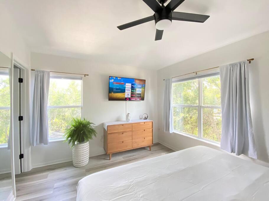 Sanctuary Gainesville Bright 2 Bedroom King Condo Zewnętrze zdjęcie