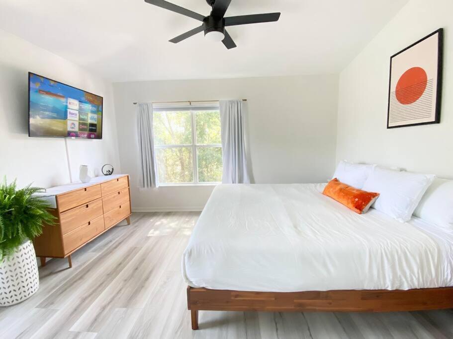 Sanctuary Gainesville Bright 2 Bedroom King Condo Zewnętrze zdjęcie