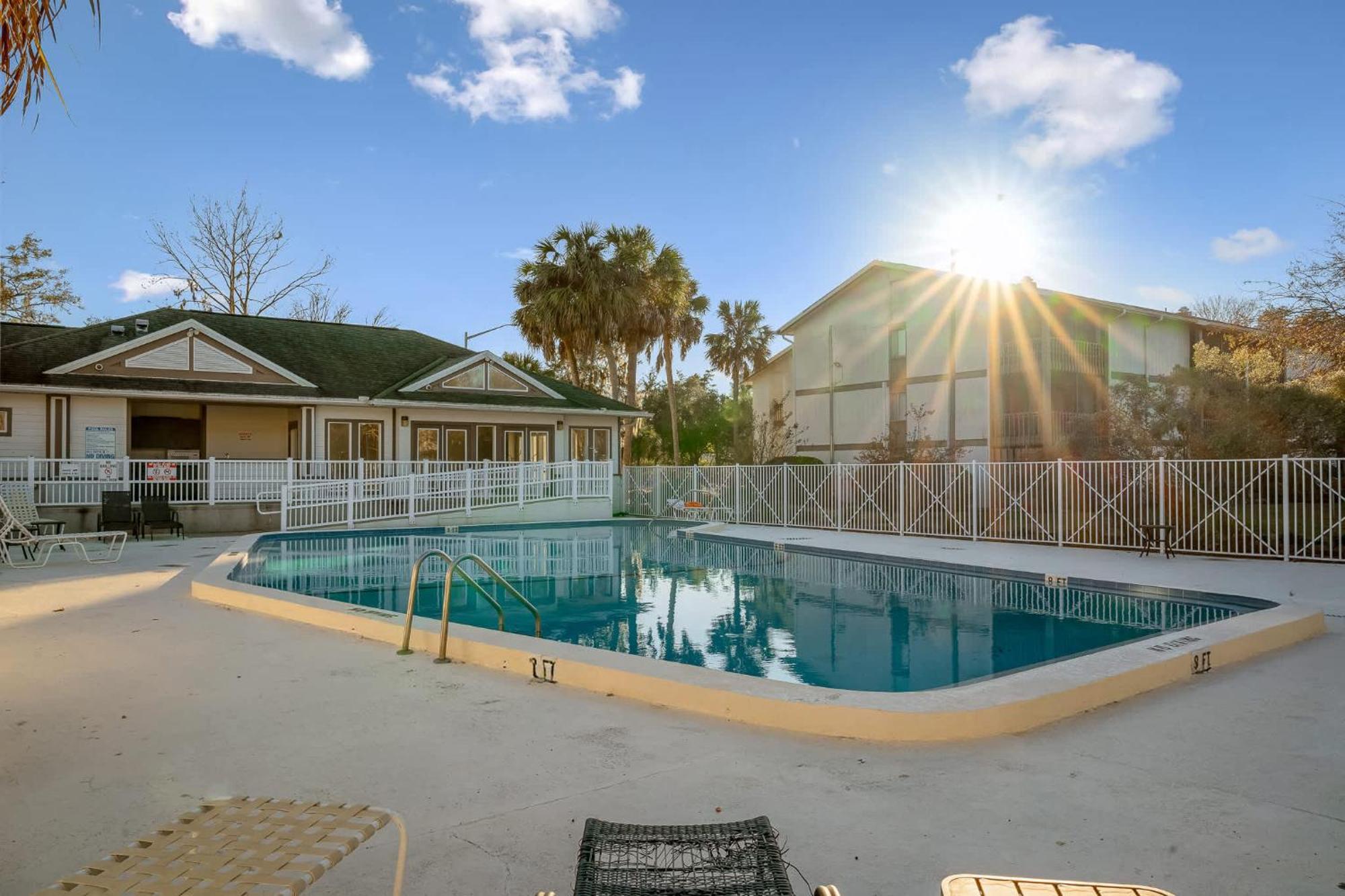 Sanctuary Gainesville Bright 2 Bedroom King Condo Zewnętrze zdjęcie